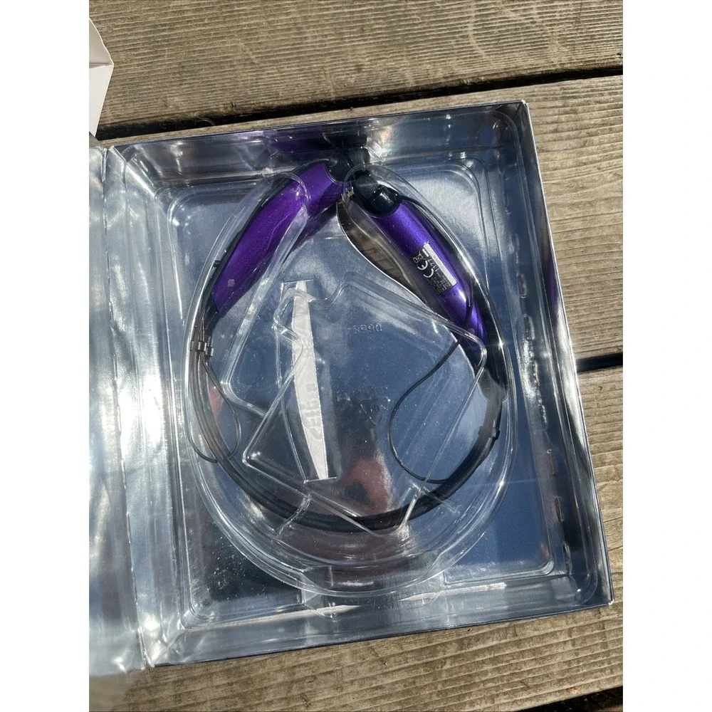 LG Tone Pro HBS-750 Wireless Stereo Headset, Bluetooth 3.0 Music / Talk, Purple